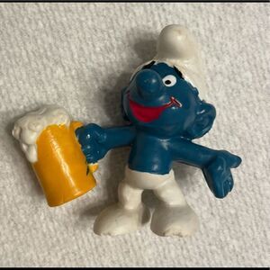 Vintage 1975 beer smurf 